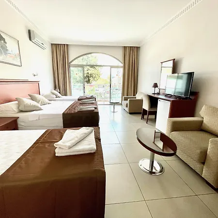 Ξενοδοχείο Forum Μαρμαρίς