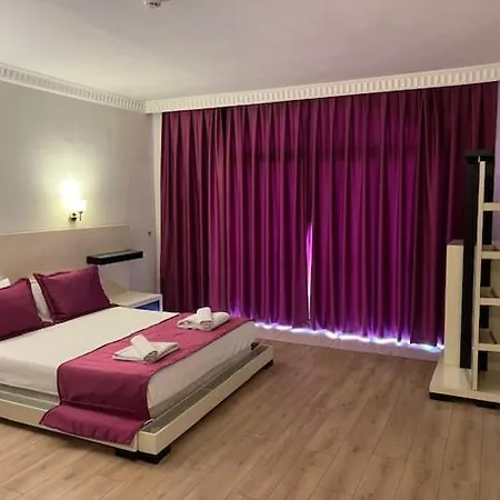 Forum מלון 4*