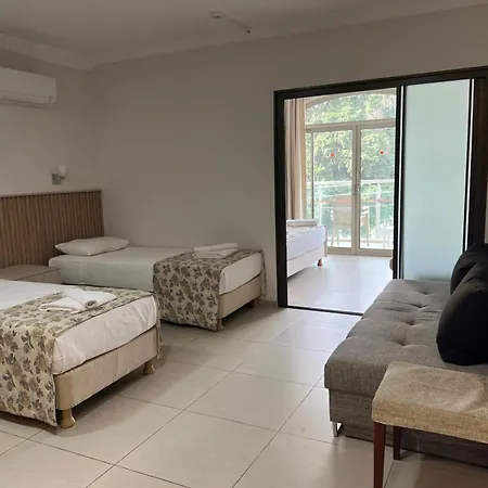 호텔 Forum 말마리스