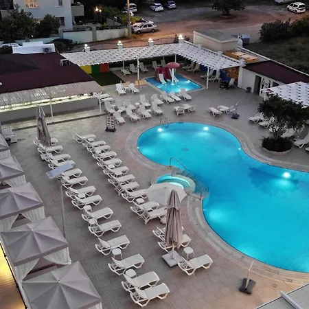 Forum 4* Μαρμαρίς