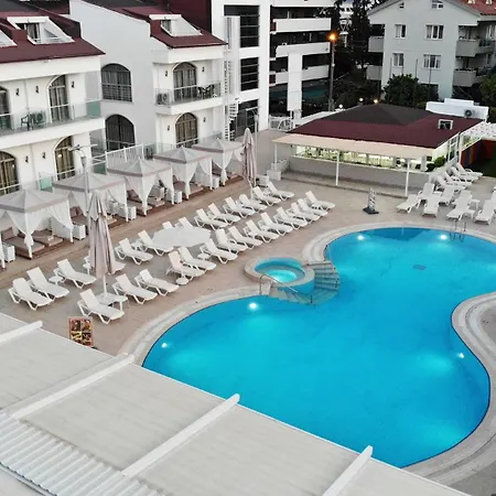 Ξενοδοχείο Forum 4*